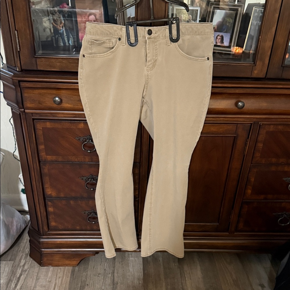 Faded Glory Women's Boot Cut Jeans in Cream